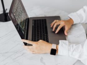 Adaptateurs et batteries pour laptop lenovo