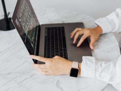 Adaptateurs et batteries pour laptop lenovo
