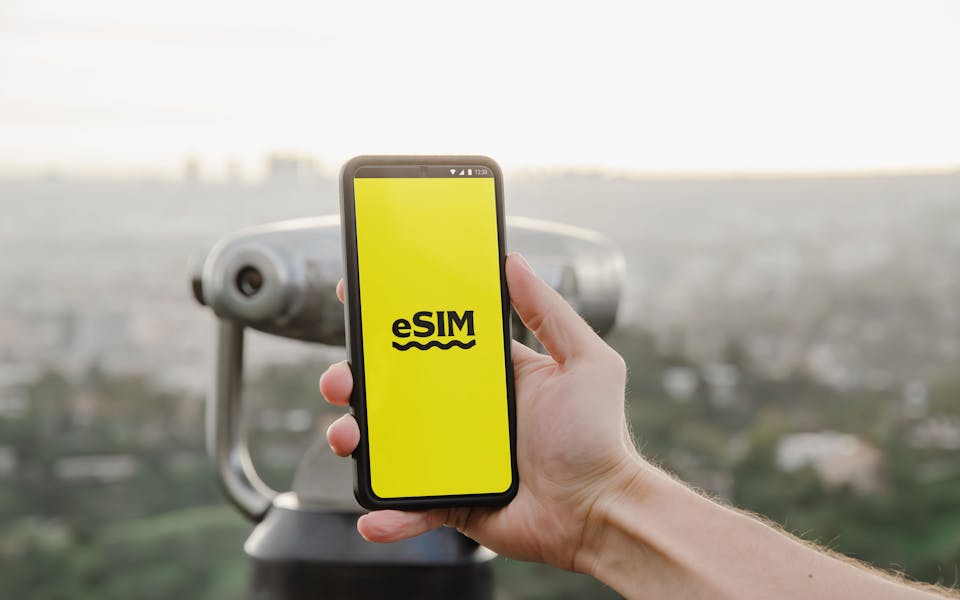eSIM